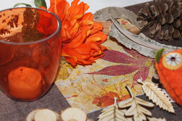 Tischdeko Herbst orange rot
